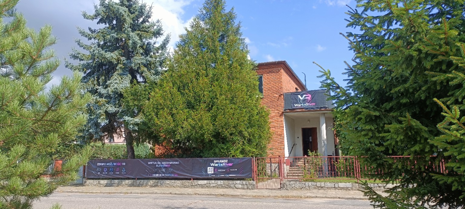 Budynek i wejście do WartaRiver w Nowym Mieście nad Wartą